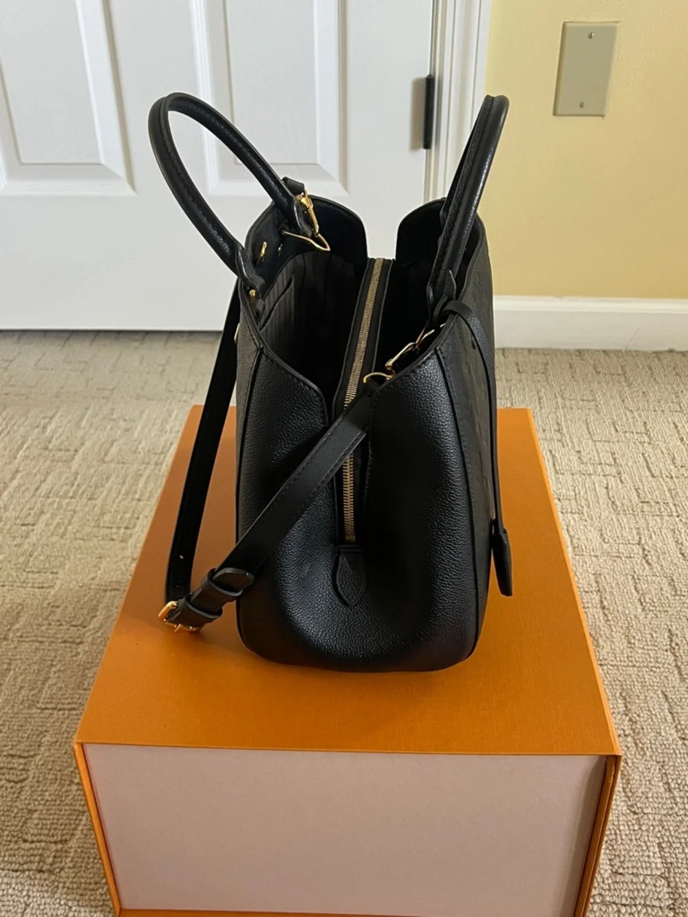 Louis Vuitton Montaige Black MM Empreint Noir Black Tote Bag - Picture 6 of 16